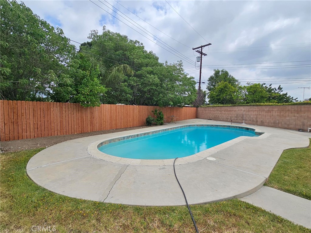 17415 Minnehaha Street