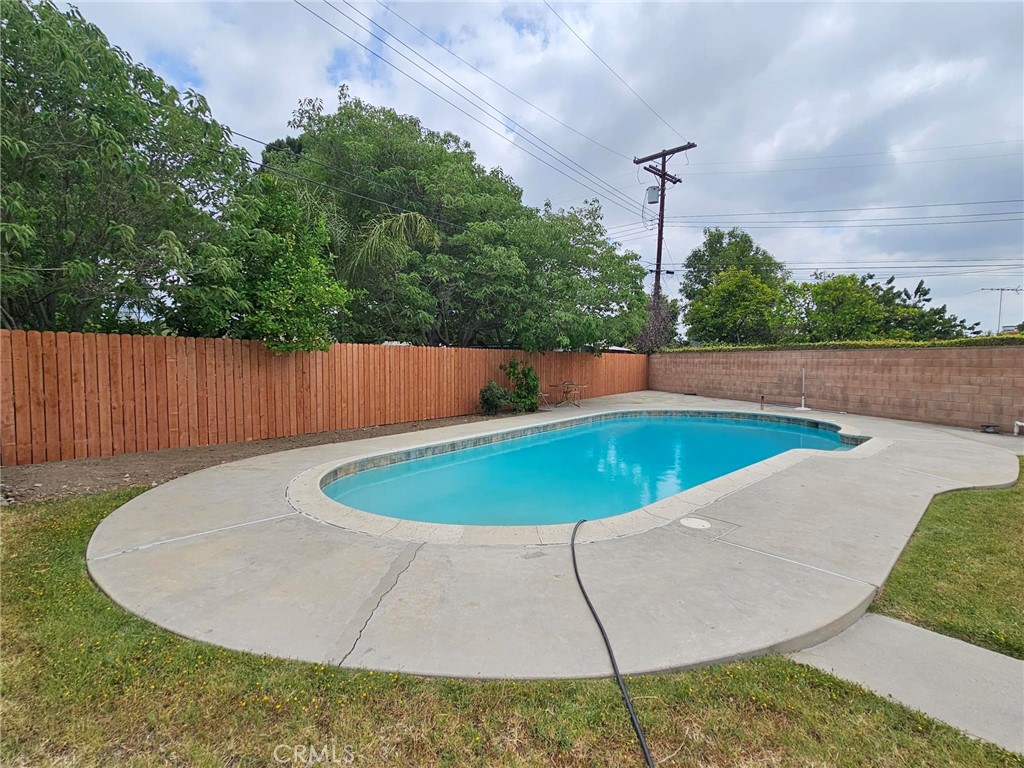 17415 Minnehaha Street