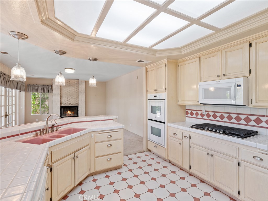 12665 Spring Valley