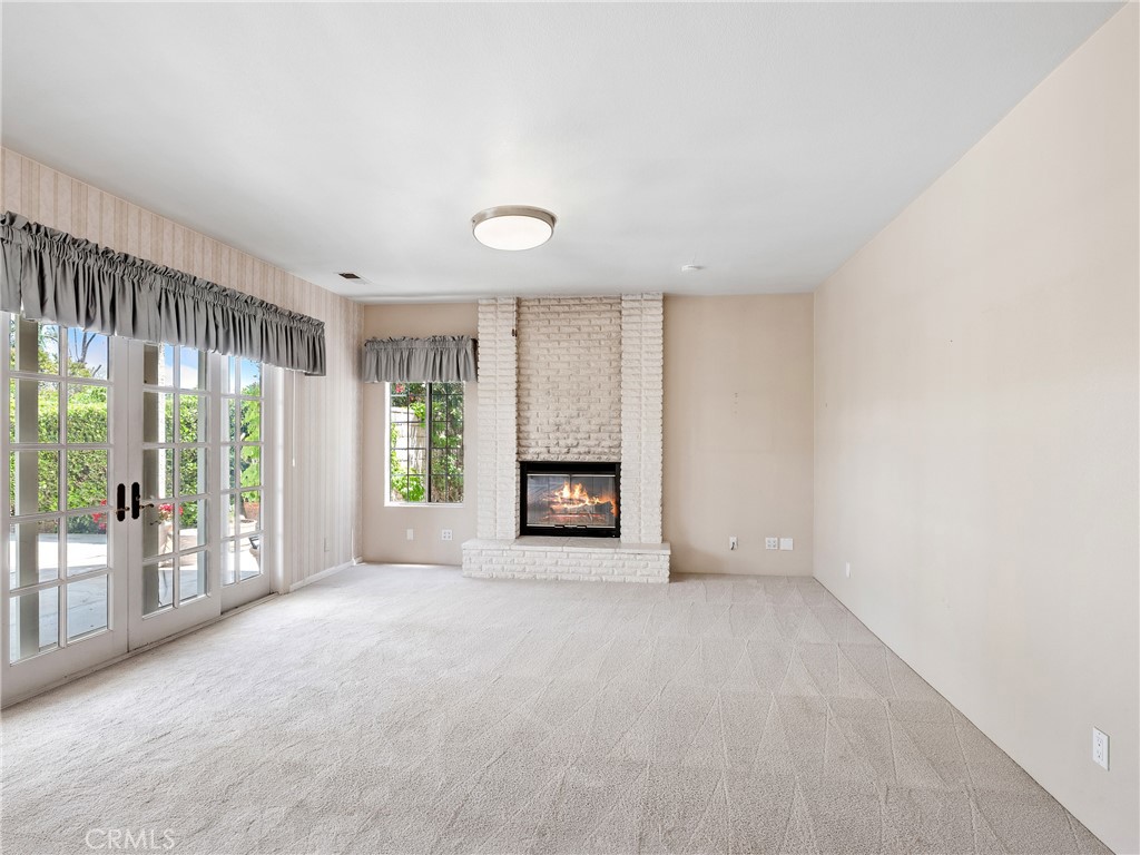 12665 Spring Valley