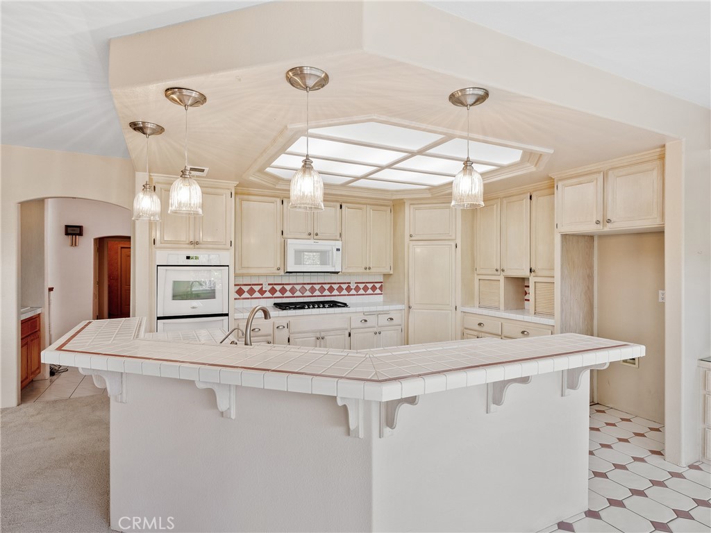 12665 Spring Valley