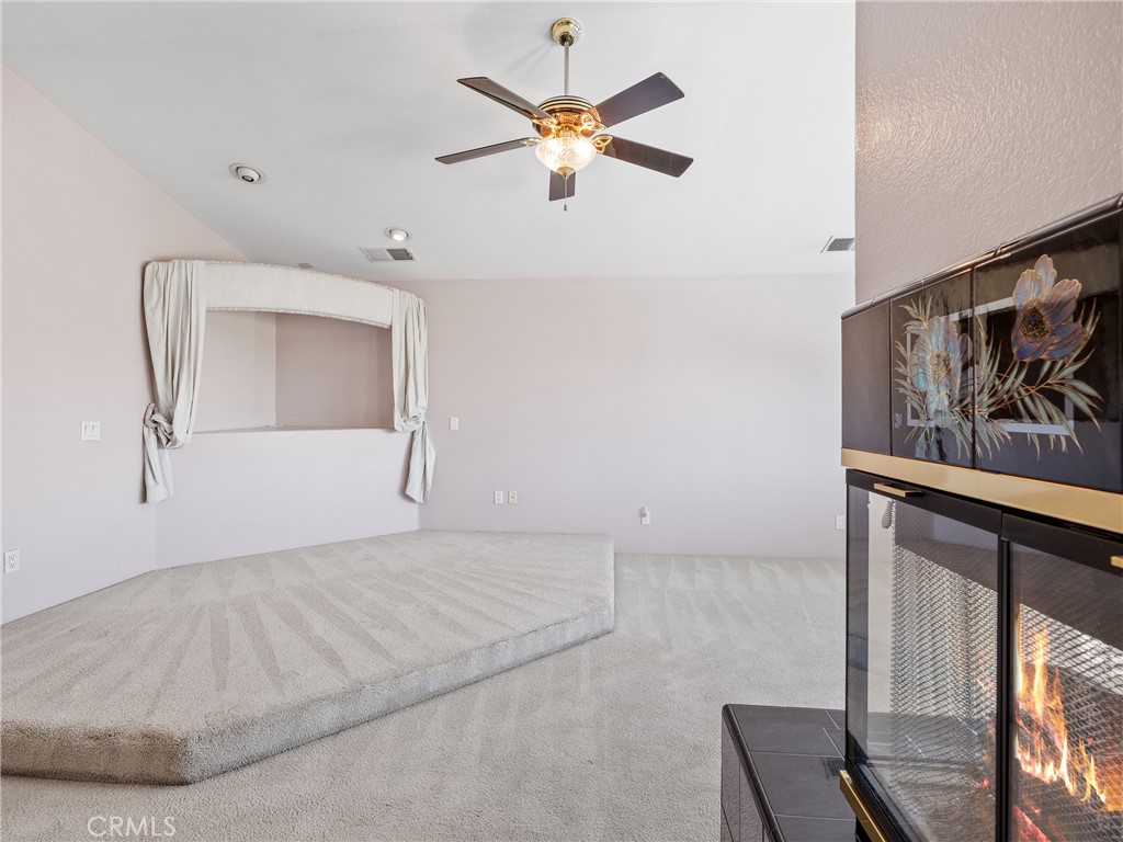 12665 Spring Valley