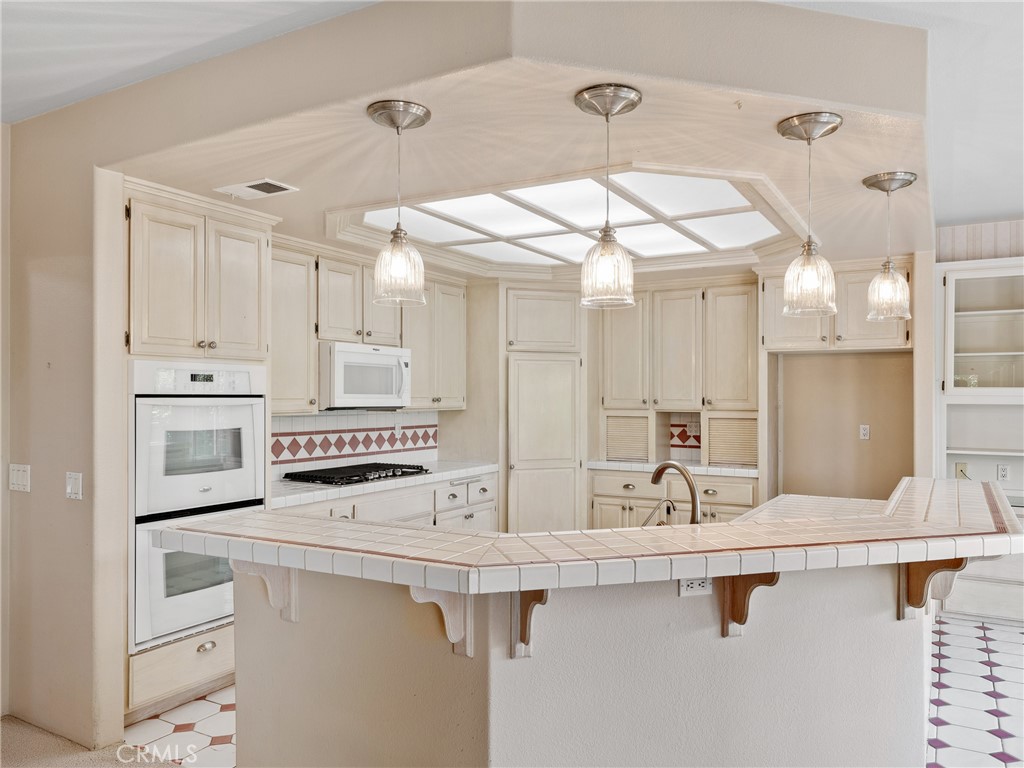 12665 Spring Valley