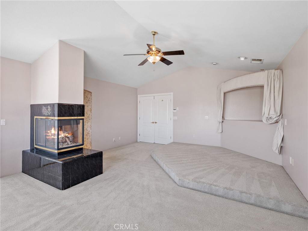 12665 Spring Valley