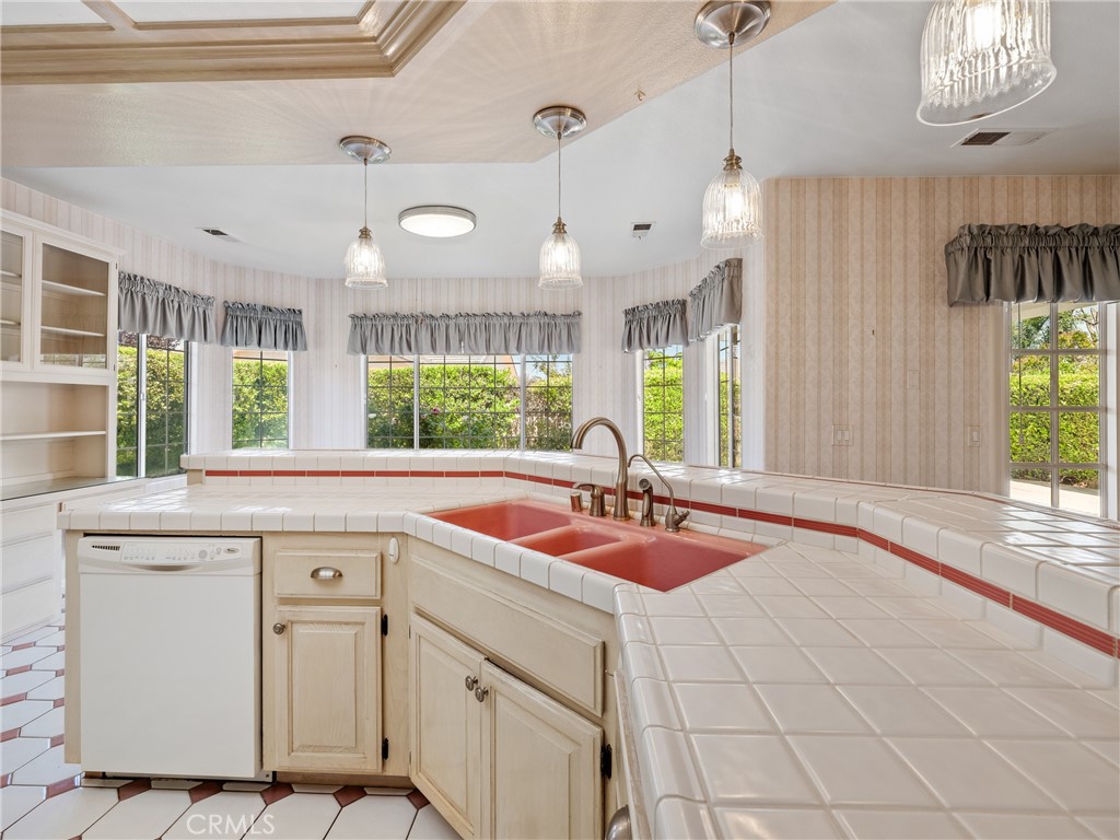 12665 Spring Valley