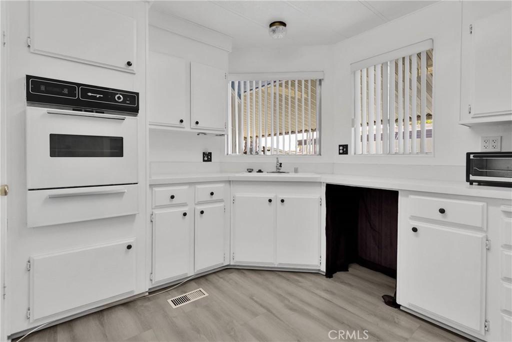 15252 Seneca Road 243