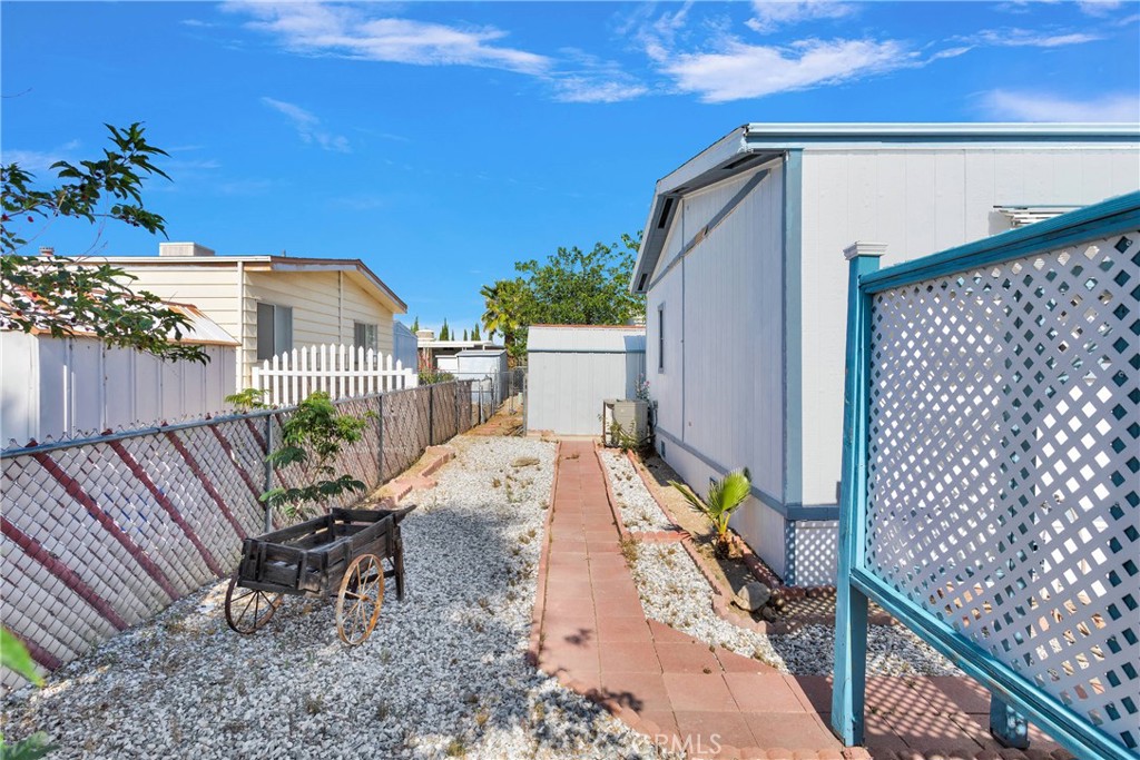 15252 Seneca Road 243