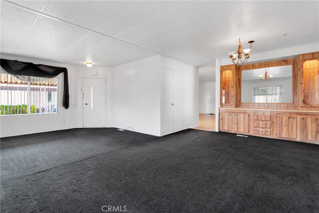 15252 Seneca Road 243