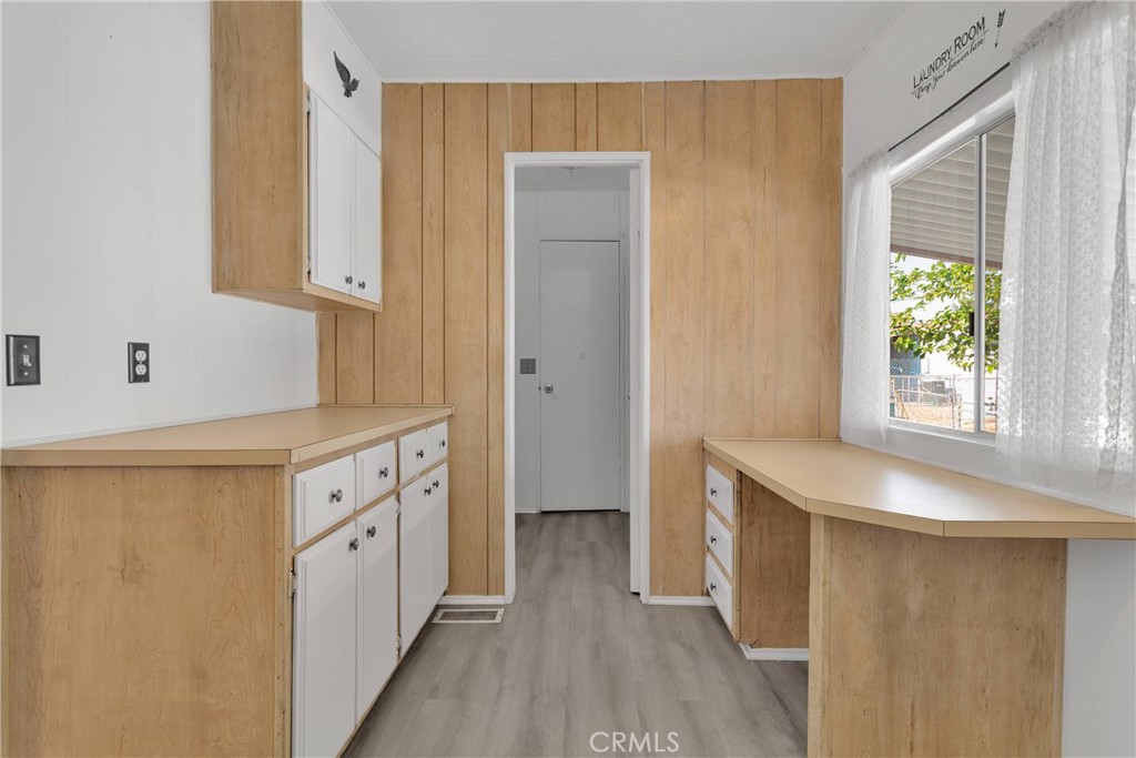 15252 Seneca Road 243