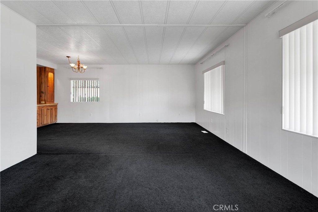 15252 Seneca Road 243