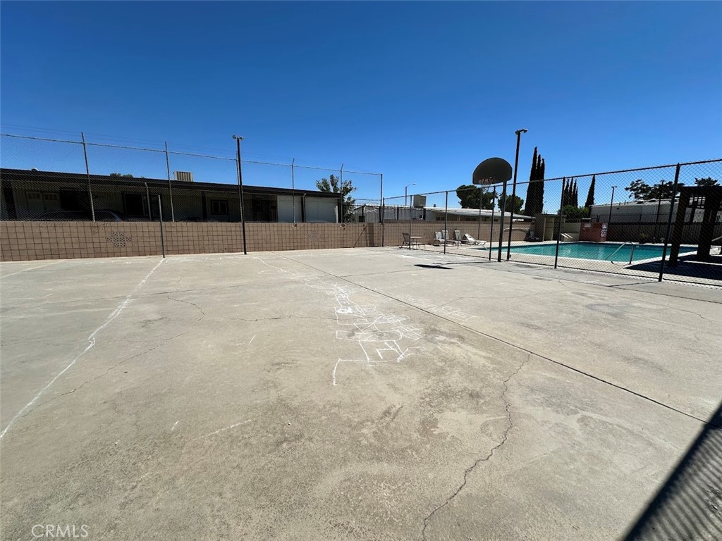 15252 Seneca Road 243