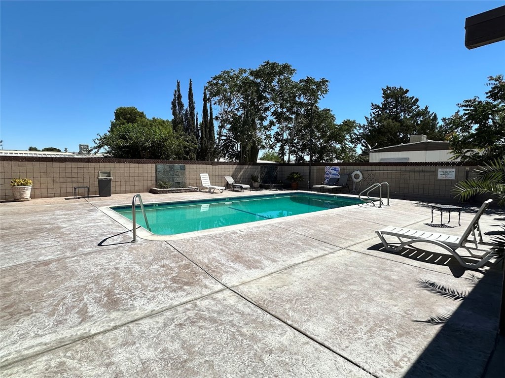 15252 Seneca Road 243