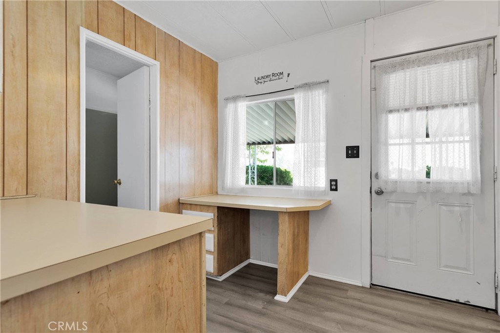 15252 Seneca Road 243