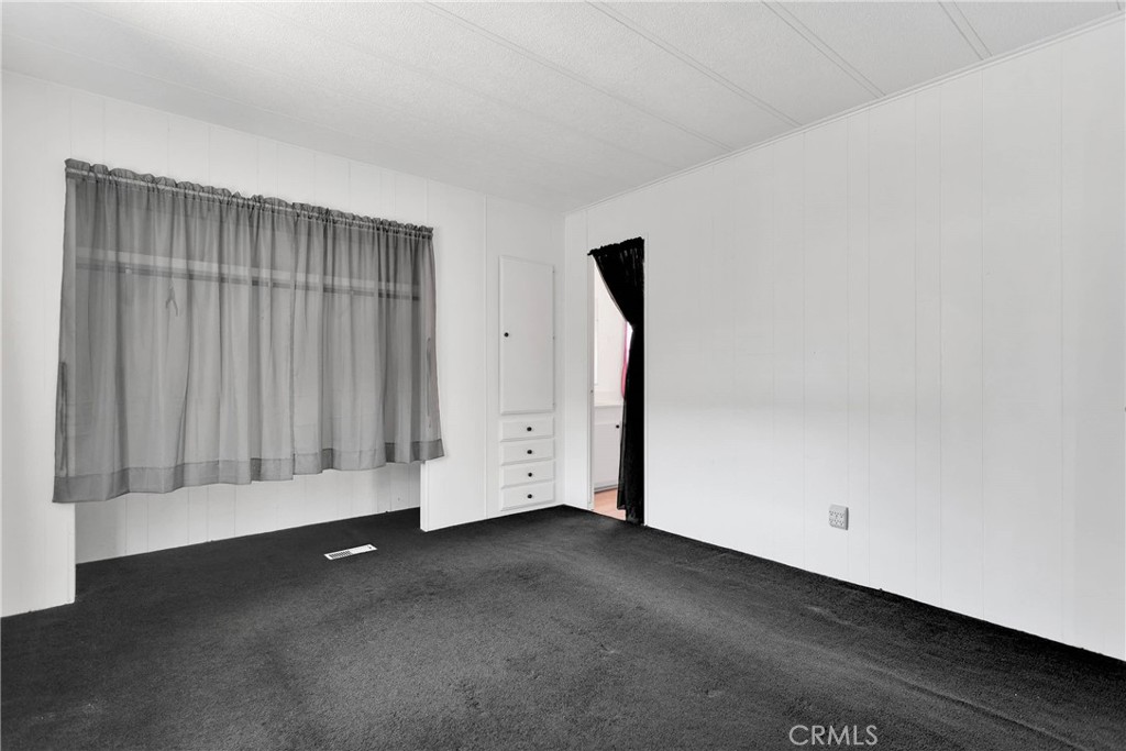 15252 Seneca Road 243
