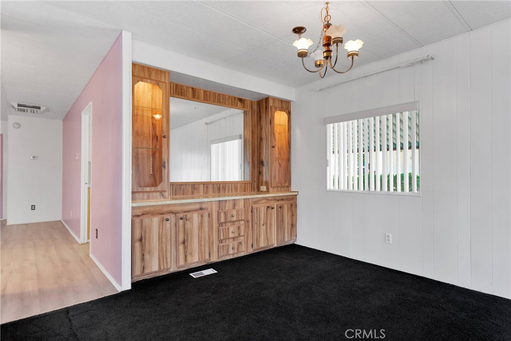 15252 Seneca Road 243