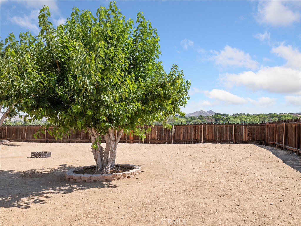 18390 Mead Lane