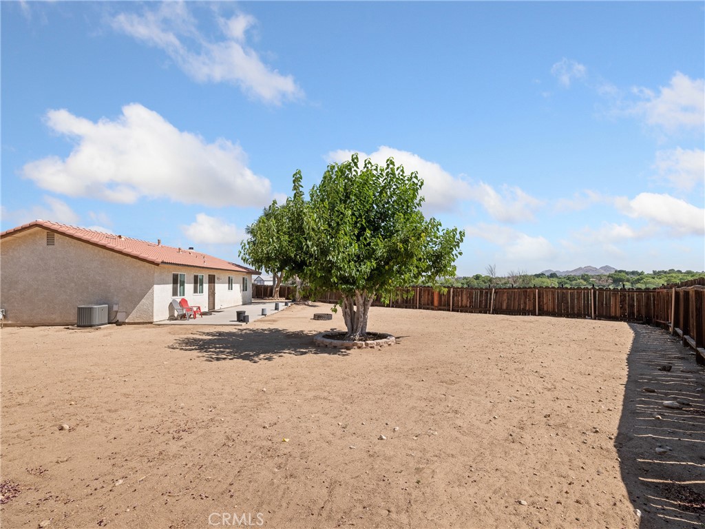 18390 Mead Lane