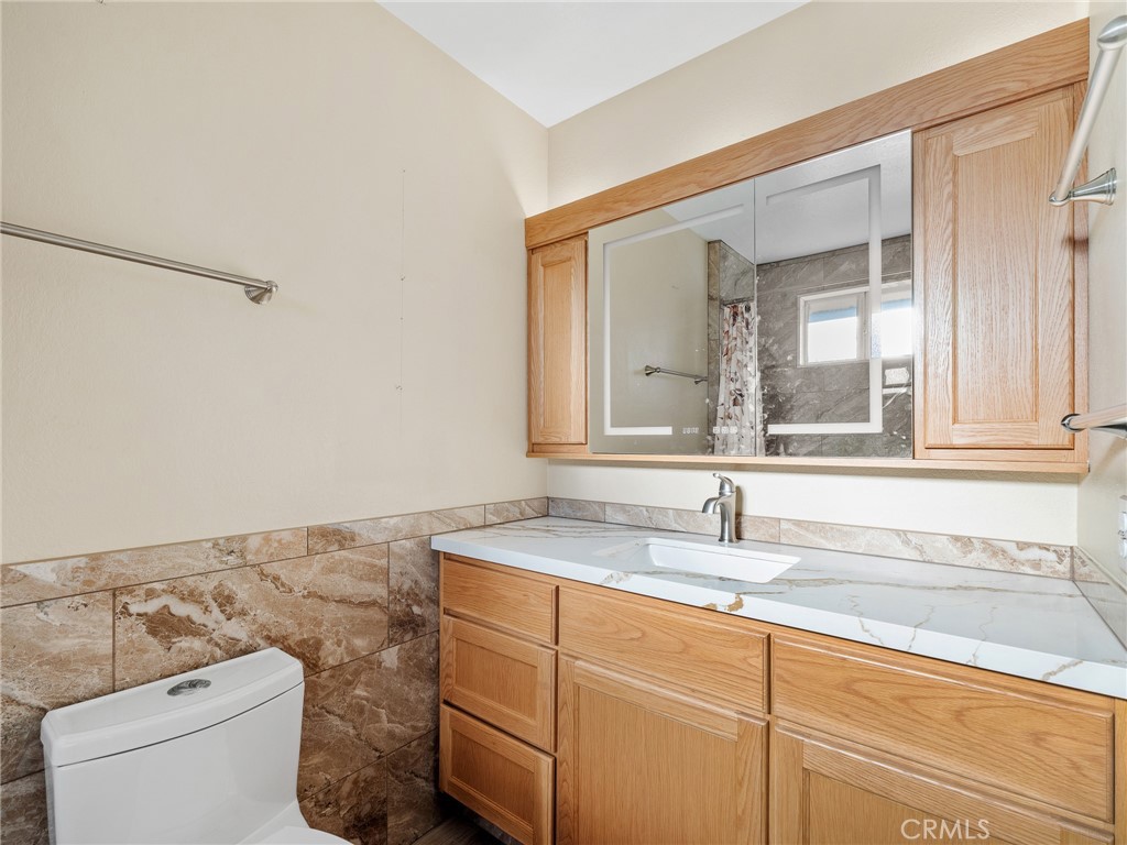 17911 Juniper Street