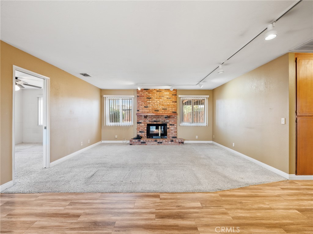 17911 Juniper Street