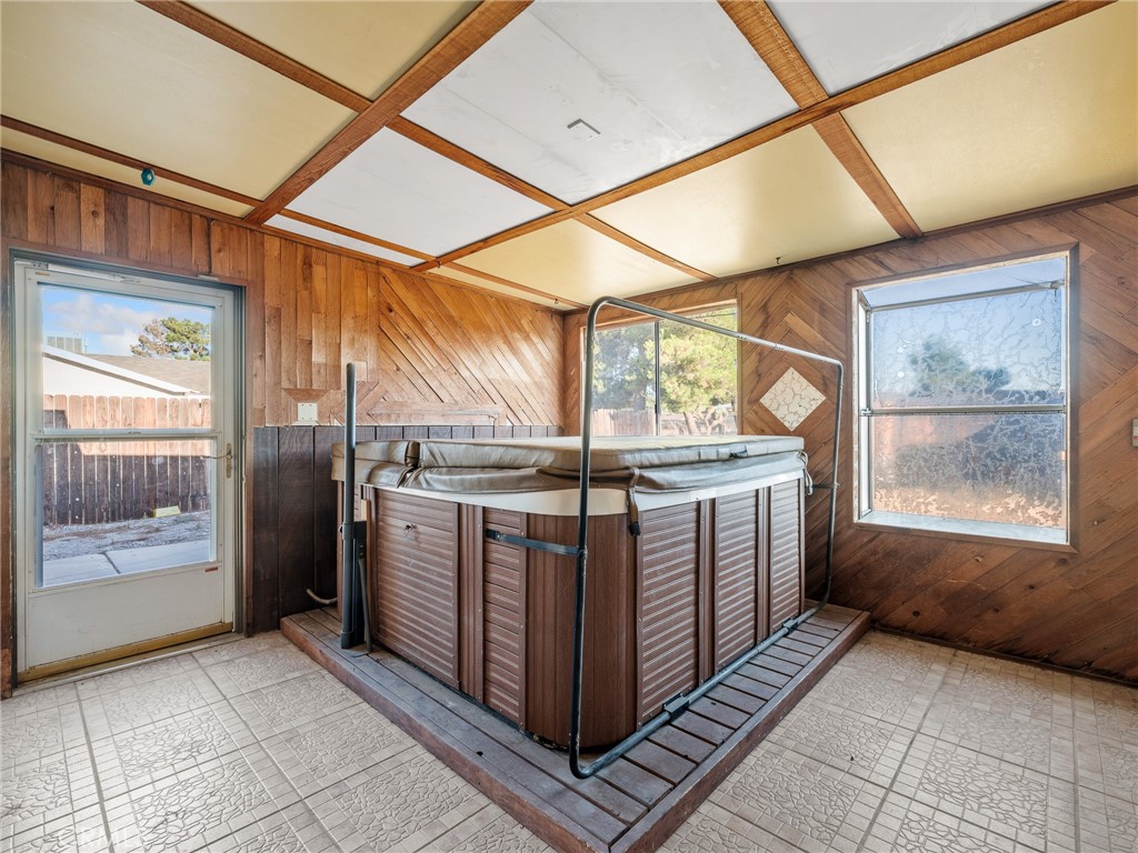 17911 Juniper Street