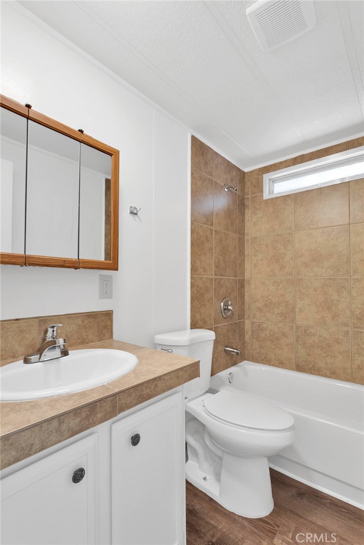 15252 Seneca Road 144