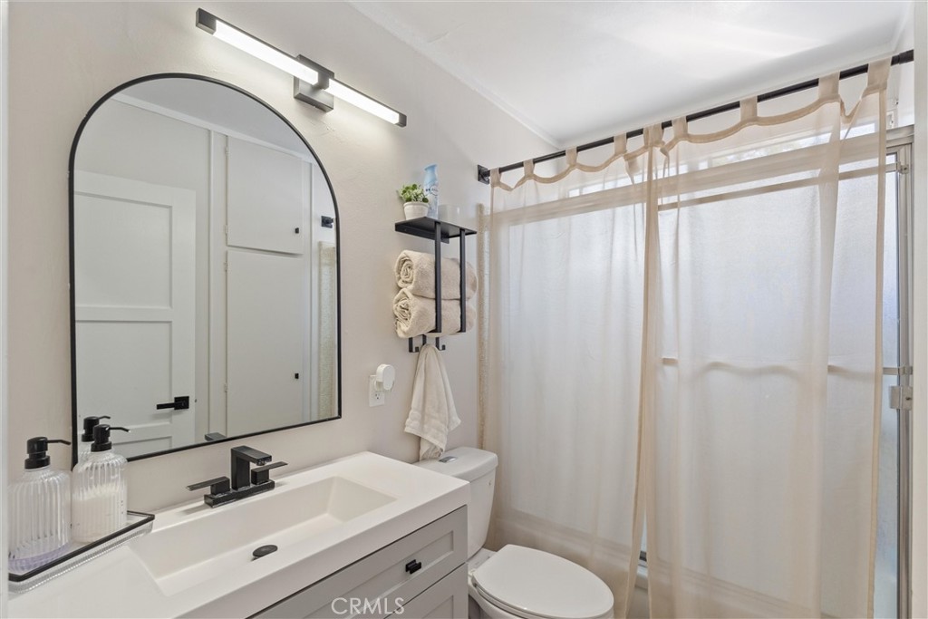 216 E Markland Drive