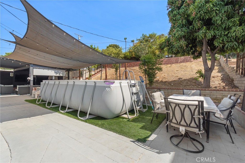 216 E Markland Drive