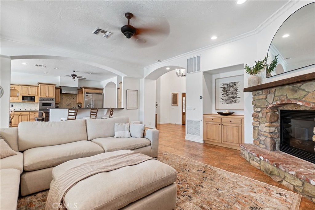 19163 Kanbridge Street