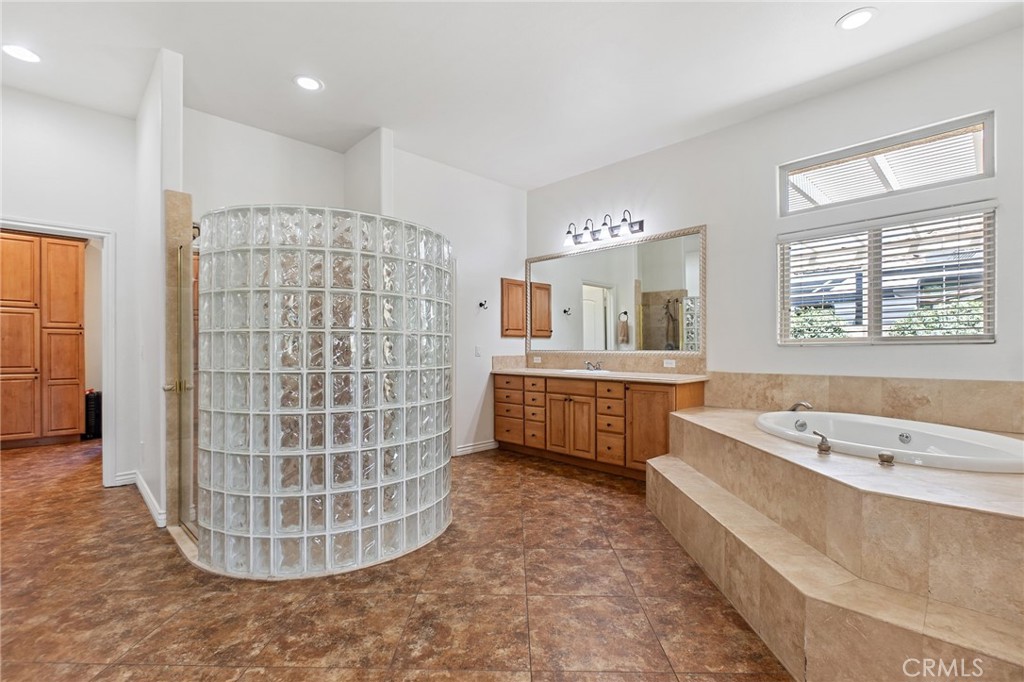 19163 Kanbridge Street