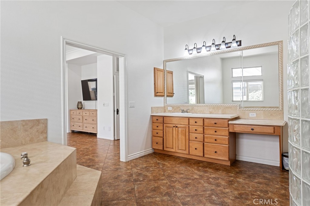 19163 Kanbridge Street