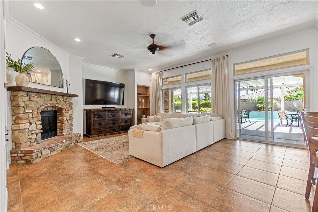 19163 Kanbridge Street