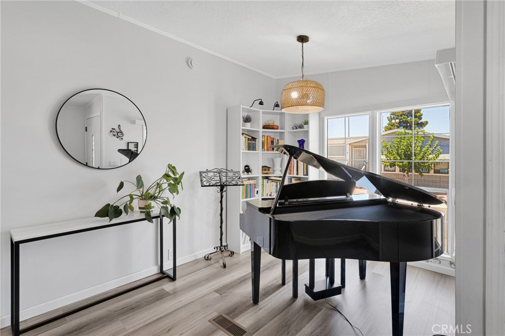 15252 Seneca Road 334