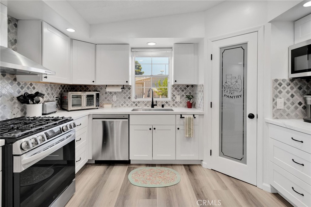 15252 Seneca Road 334