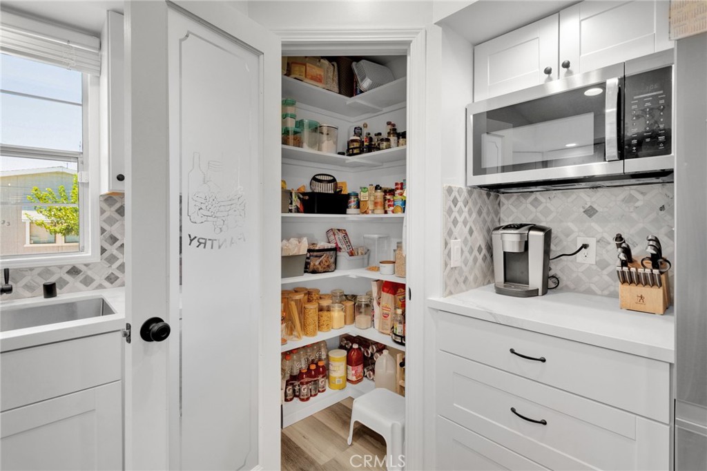 15252 Seneca Road 334