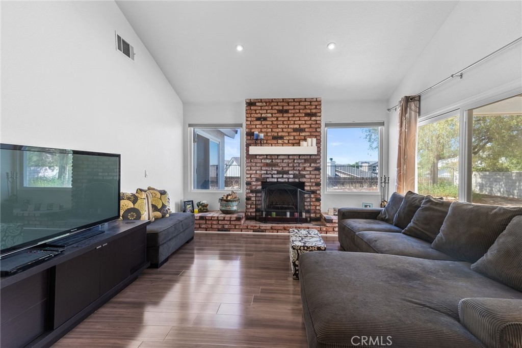 17760 Honeycomb Lane