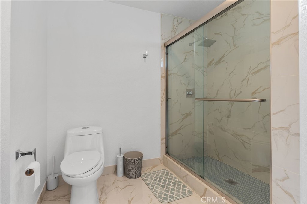 17760 Honeycomb Lane