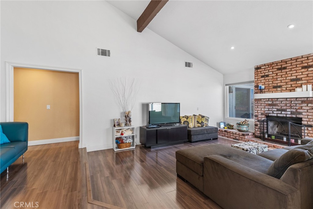 17760 Honeycomb Lane