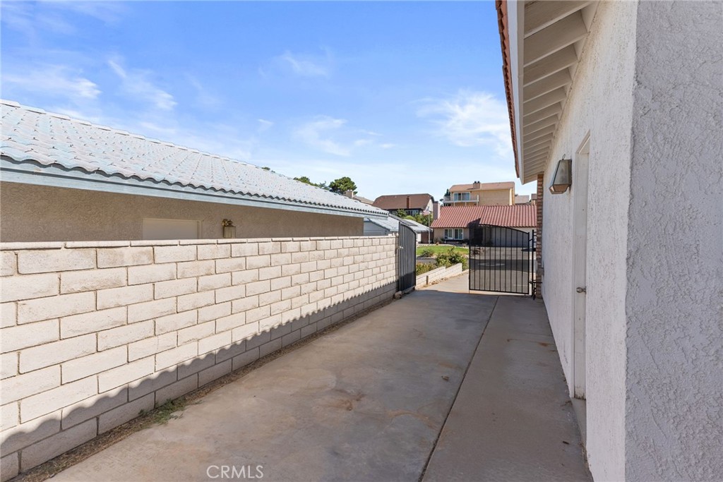 17760 Honeycomb Lane