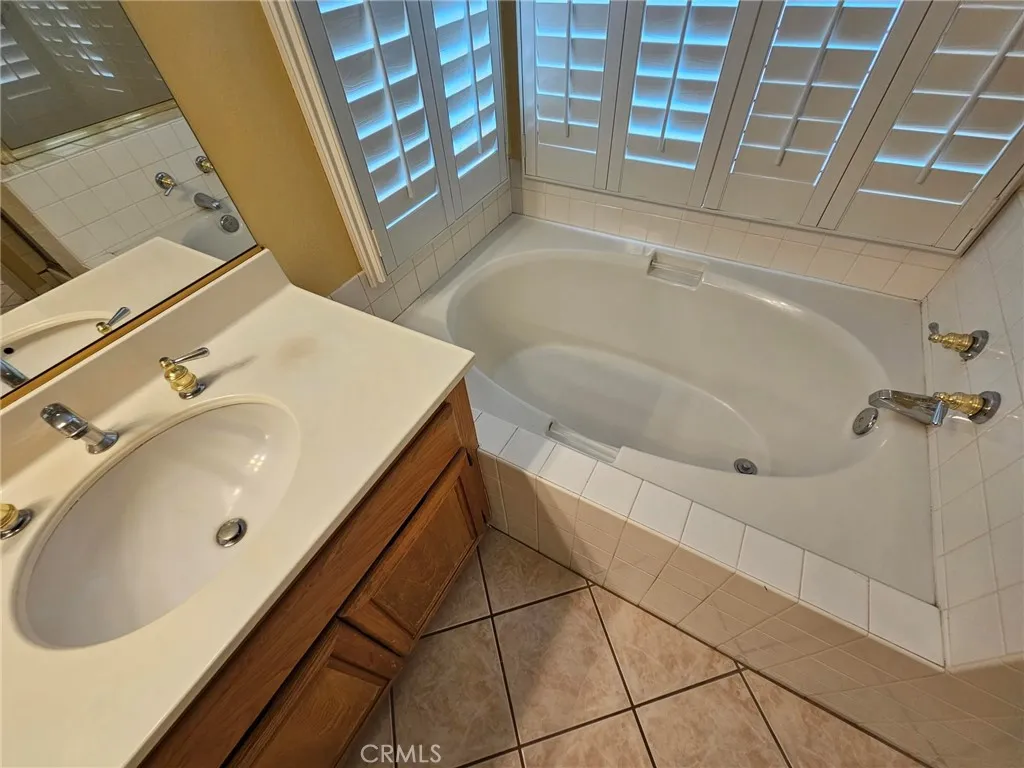 12462 Kirkwood Drive