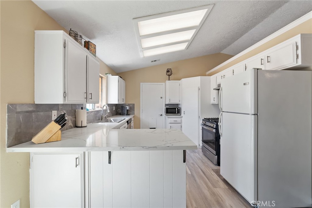 18125 Hackberry Street