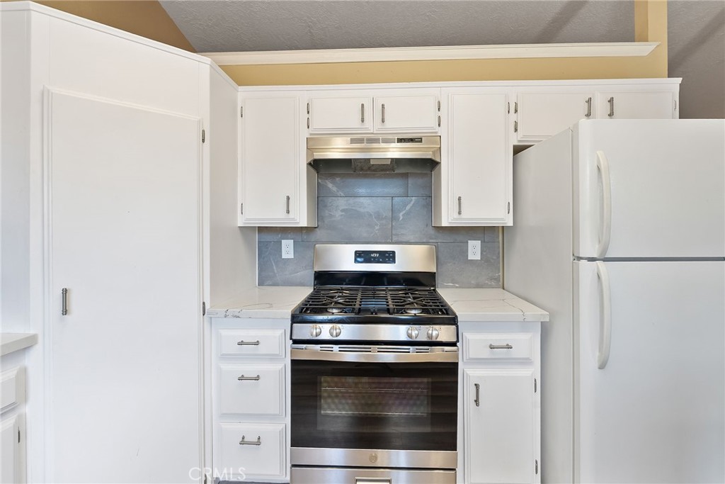 18125 Hackberry Street