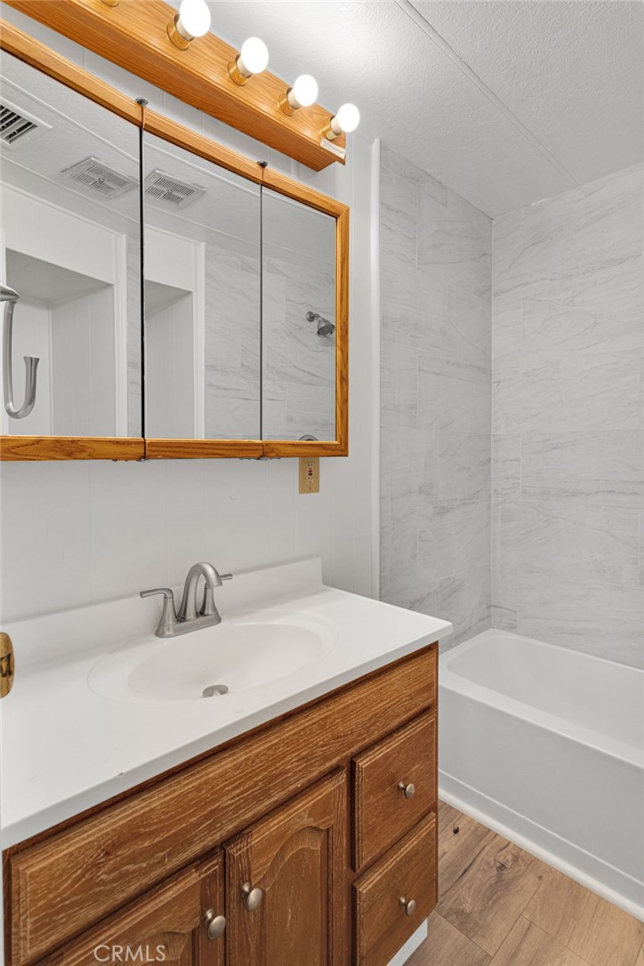 15252 Seneca Road 297