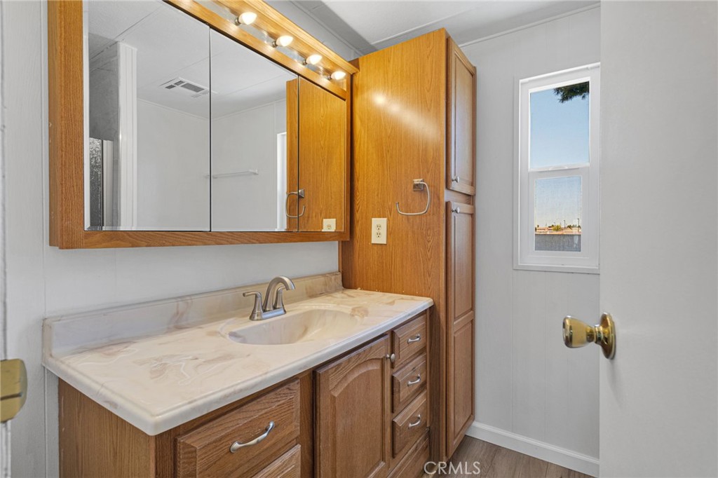 15252 Seneca Road 297