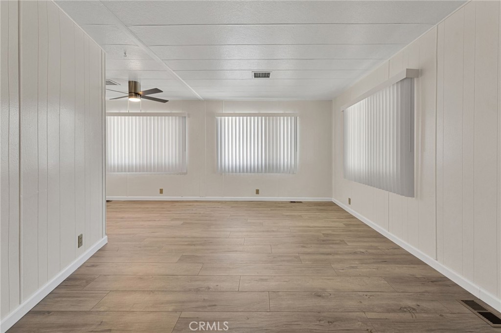 15252 Seneca Road 297