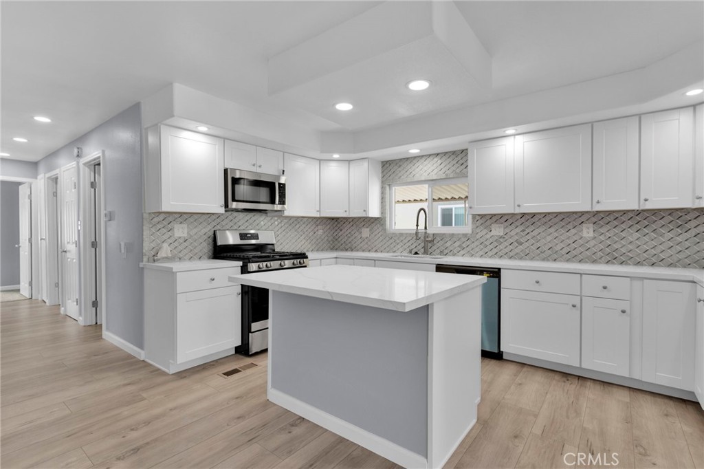 15252 Seneca Road 221