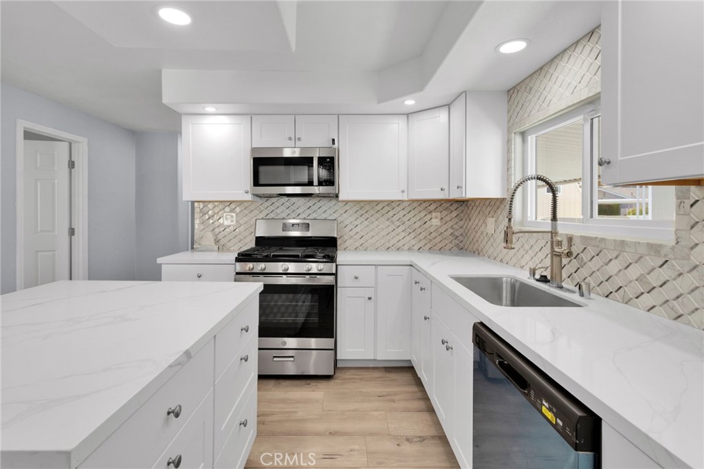 15252 Seneca Road 221