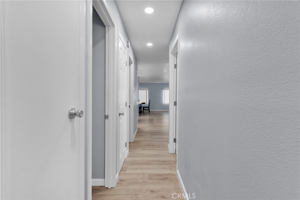 15252 Seneca Road 221