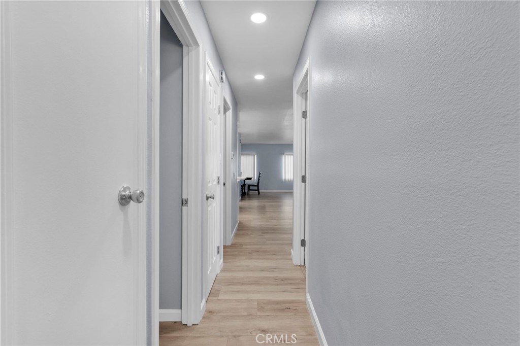 15252 Seneca Road 221