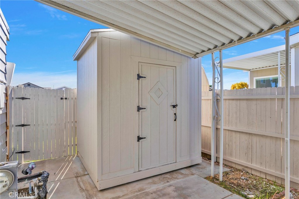 15252 Seneca Road 221