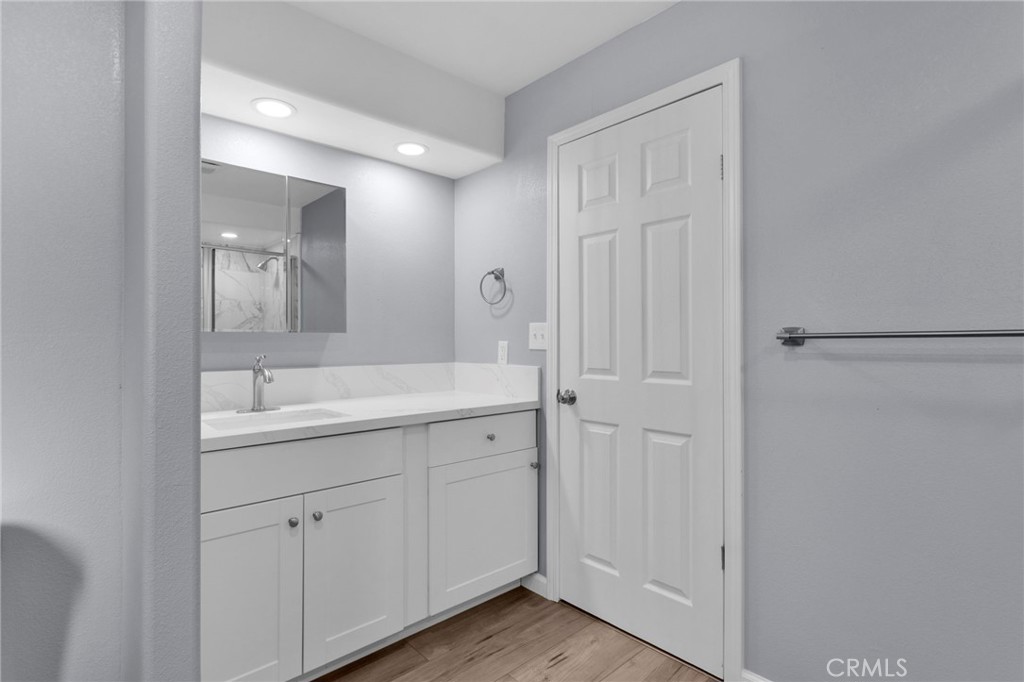 15252 Seneca Road 221